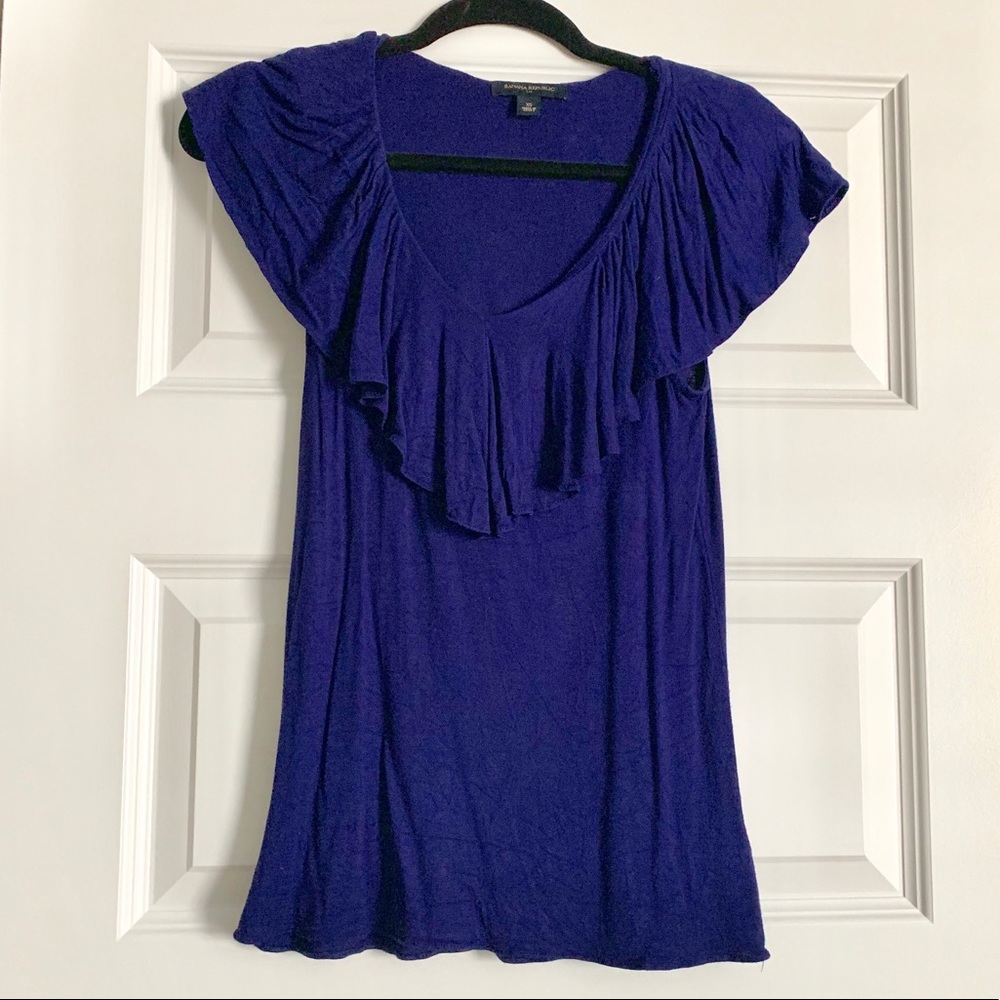 Banana republic ruffle neck sleeveless blouse